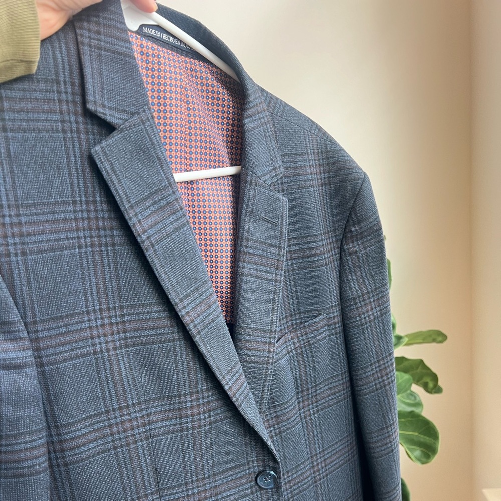 Penguin, blue and green, check sport coat, 40R. Like new!